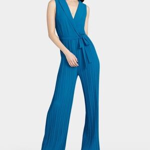 Elegant Blue Sleeveless Jumpsuit for tall women